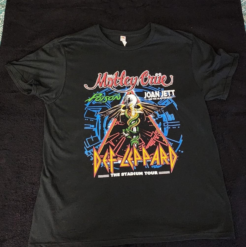 Def Leppard World Tour 2022 Stadium Tour Shirt BRAND NEW NEVER USED